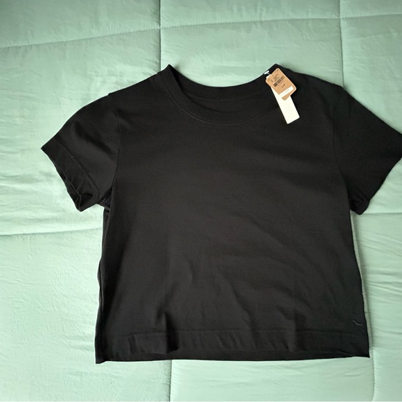 Victoria’s Secret PINK Black Yoga Top Size Small NWT - Picture 2 of 5